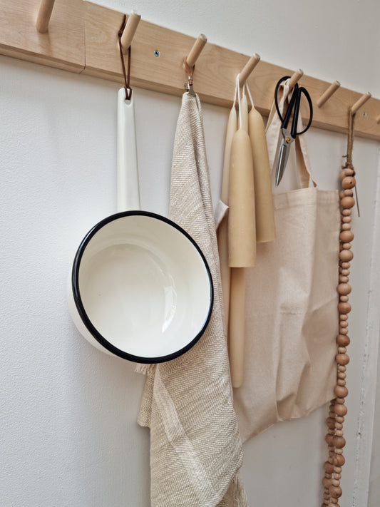 Emil's Enamel Saucepan | Off-white